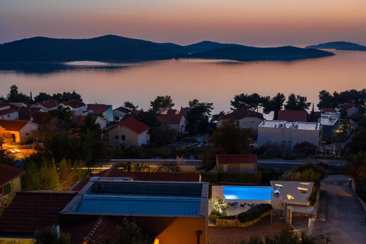 Villa Tela With Pool Žaborić Extérieur photo