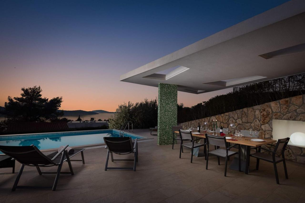 Villa Tela With Pool Žaborić Extérieur photo