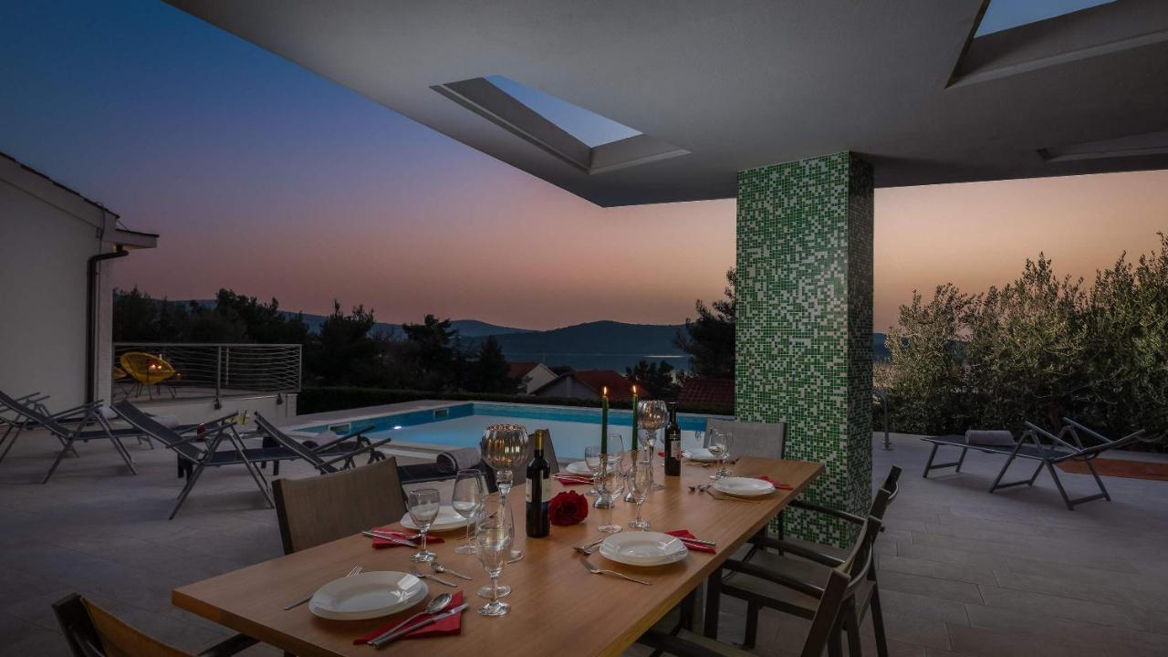 Villa Tela With Pool Žaborić Extérieur photo